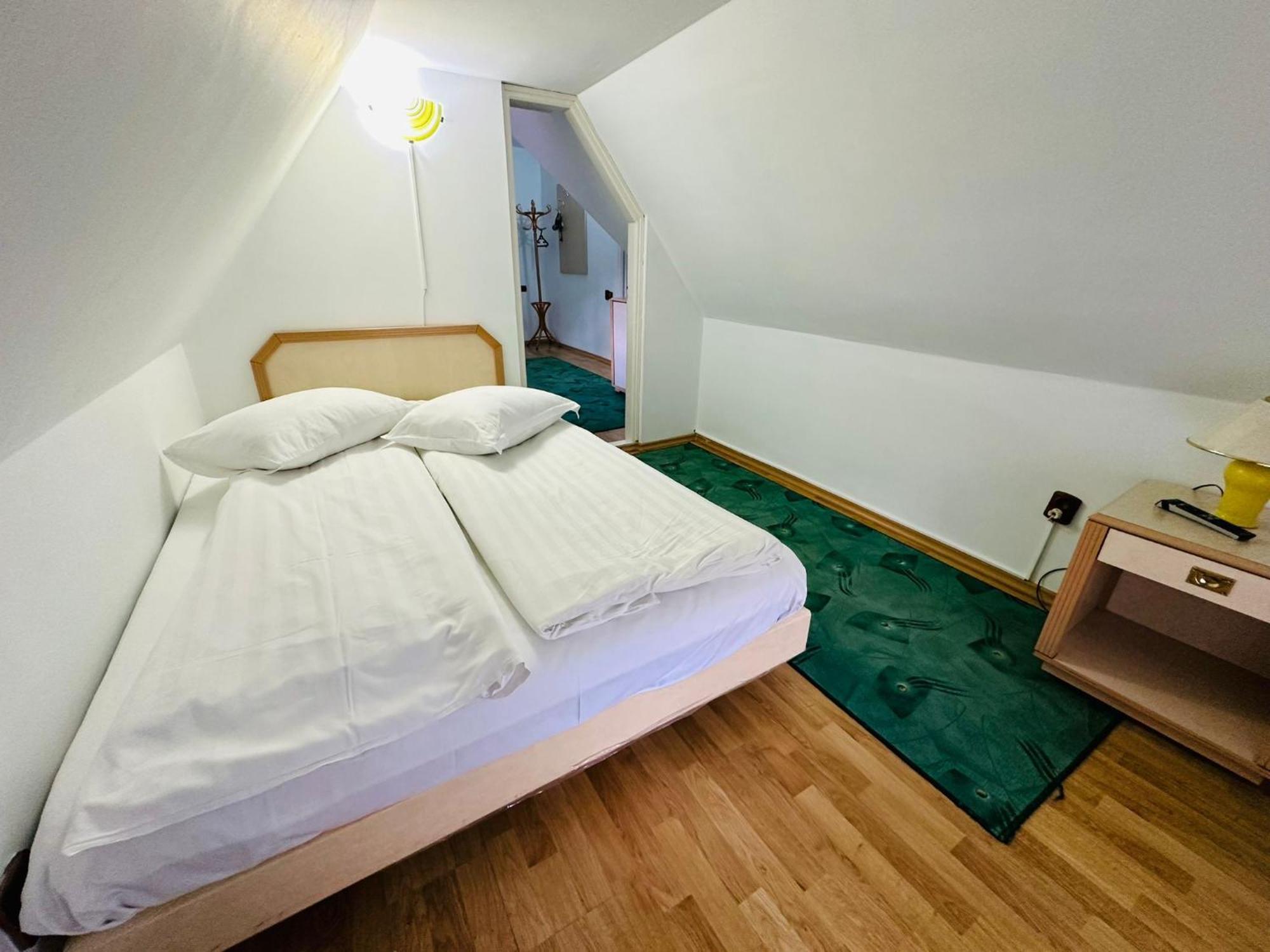 Rapsodia Sinaia B&B 외부 사진
